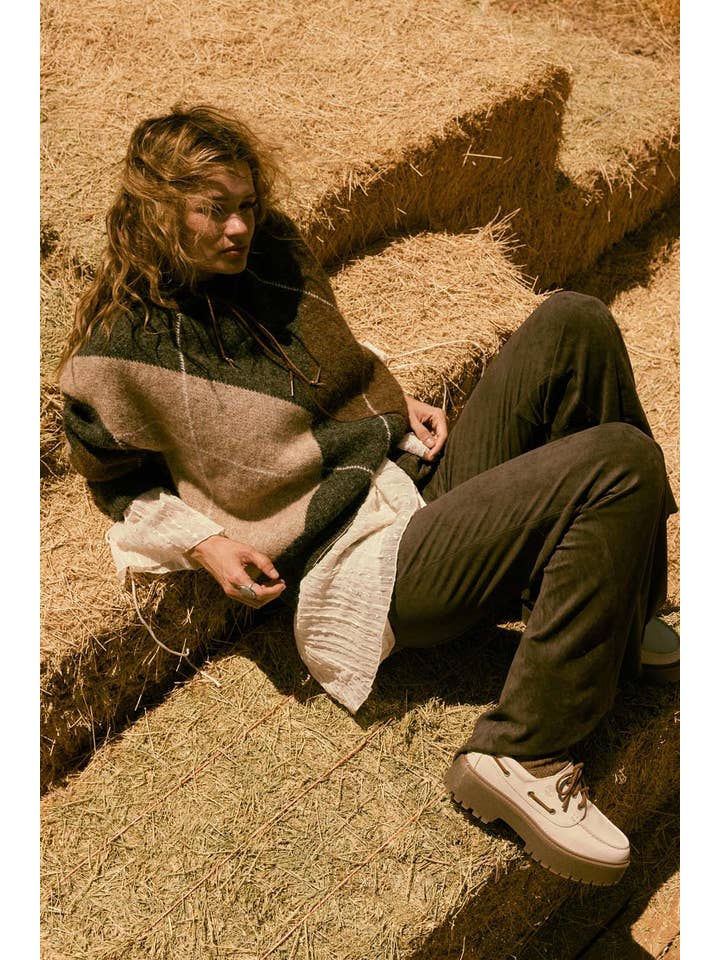 Promesa Argyle Collard Sweater