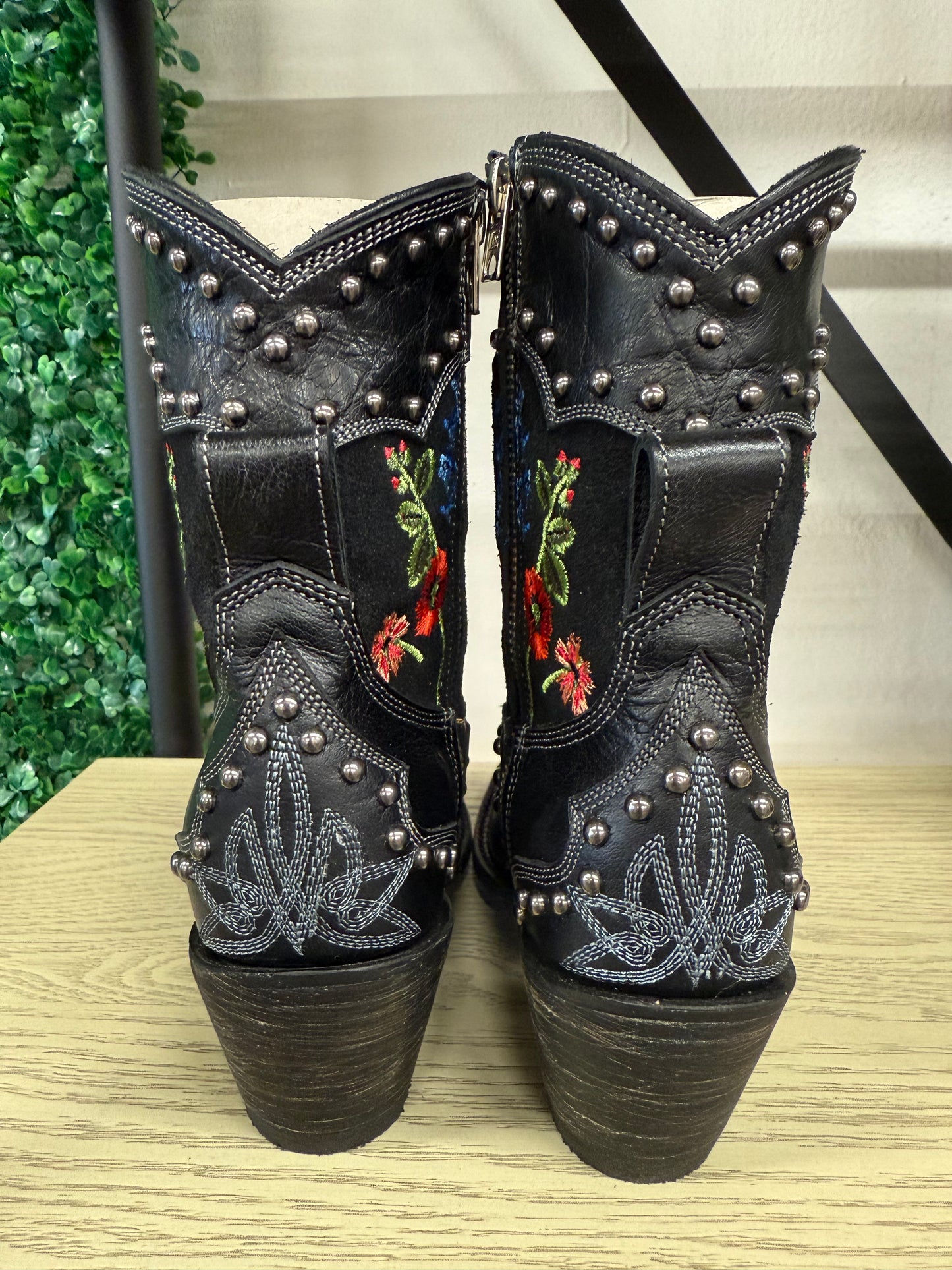 Old Gringo Bouquet Booties