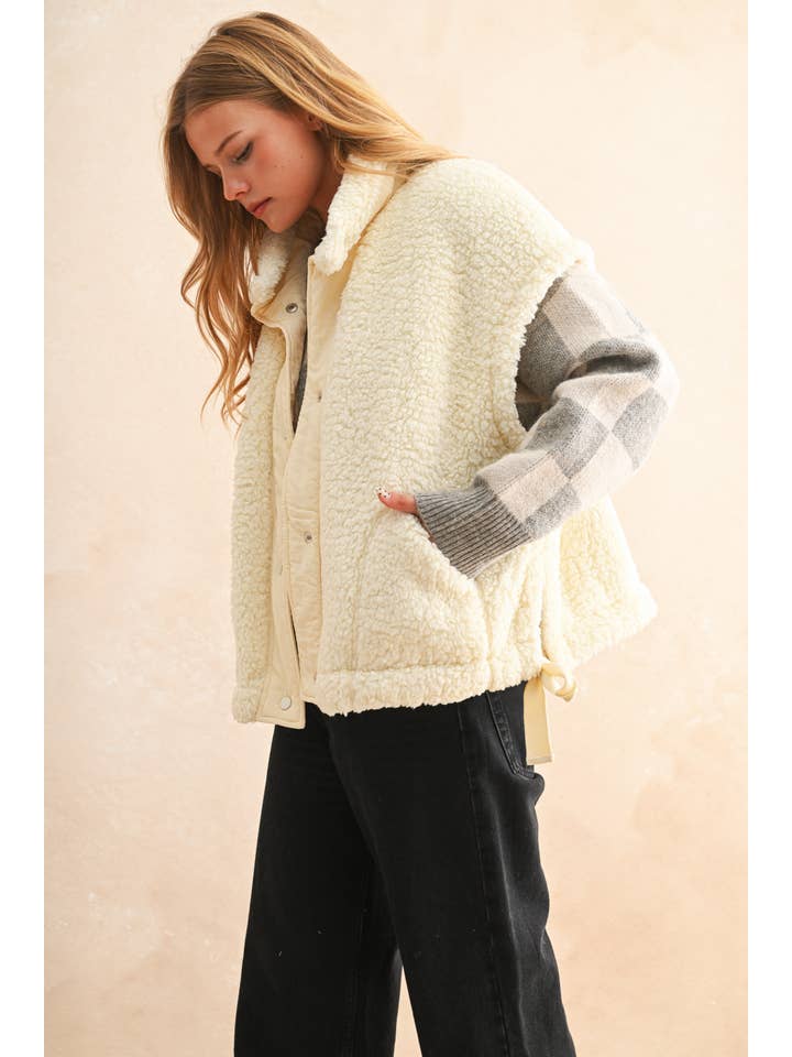 Miou Muse Teddy Utility Vest