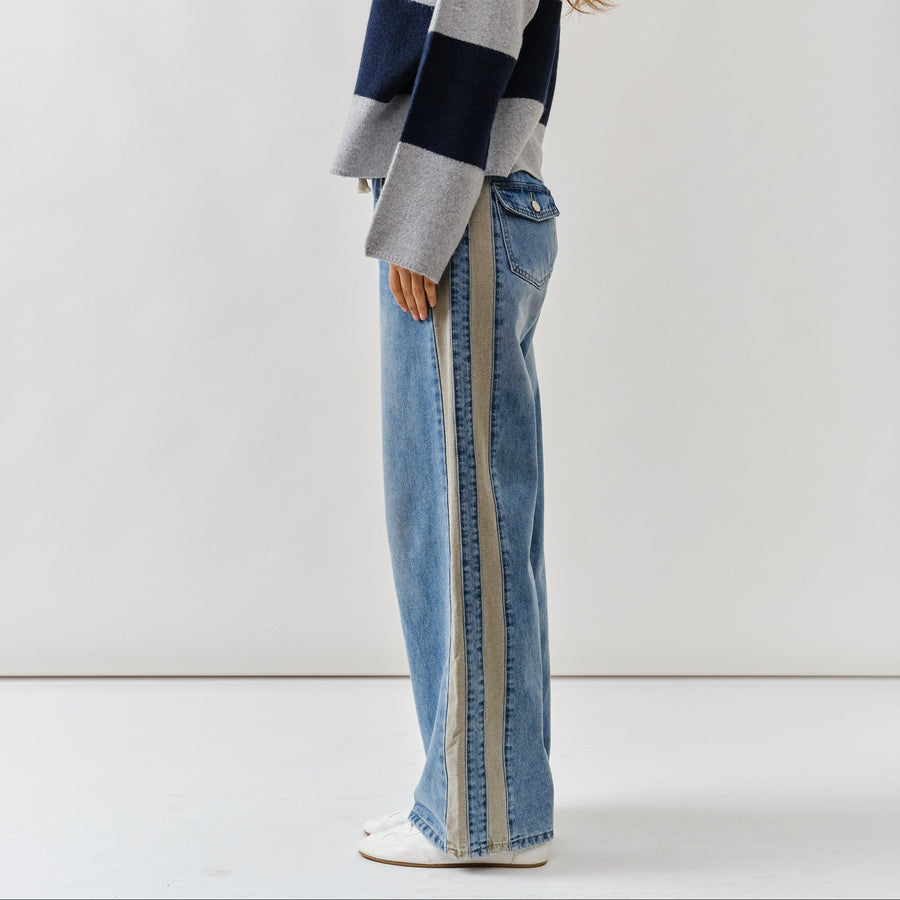 Aaron & Amber Contrast Line Slouchy Jeans