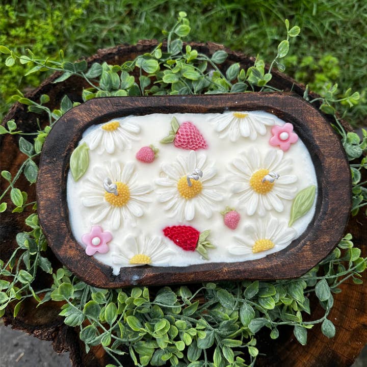 Daisies & Strawberries Dough Bowl Candle